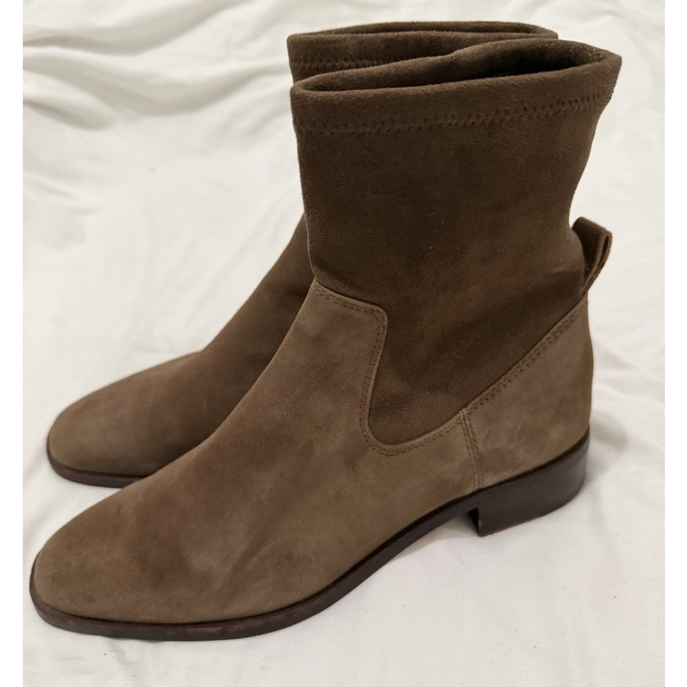 LOUISE et CIE Silko Pull On Ankle Boots Booties Sz. 9M Taupe Brown Suede Leather - Picture 1 of 13